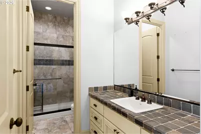 9618 NW Thompson Rd, Portland, OR 97229 - Photo 36