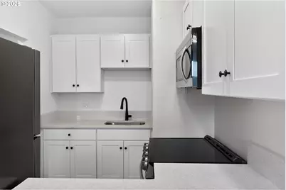 708 N Killingsworth St #12, Portland, OR 97217 - Photo 14