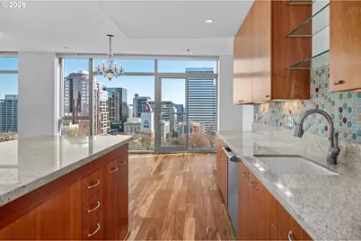 1221 SW 10th Ave #1201, Portland, OR 97205 - Photo 12