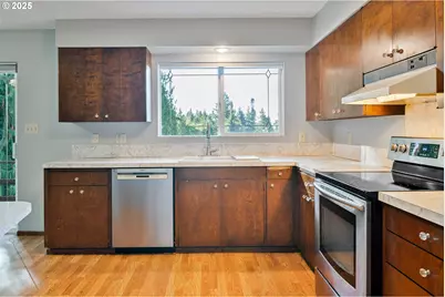 2012 Sunrise St, Kelso, WA 98626 - Photo 10