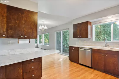 2012 Sunrise St, Kelso, WA 98626 - Photo 8