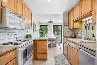 2635 E Wilshire Dr, Eugene, OR 97405 - Photo 18