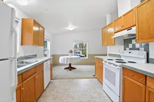 6900 SW 195th Ave, Beaverton, OR 97007 - Photo 10