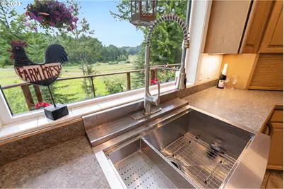 95037 Haynes Way Ln, North Bend, OR 97459 - Photo 12