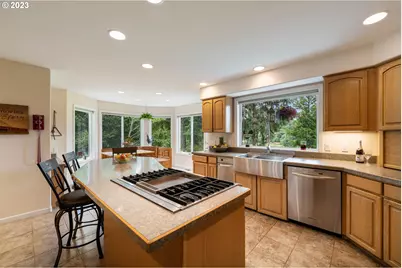 95037 Haynes Way Ln, North Bend, OR 97459 - Photo 10