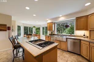 95037 Haynes Way Ln, North Bend, OR 97459 - Photo 10