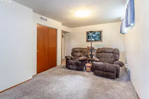 1387 NW Riverview Ave, Gresham, OR 97030 - Photo 16