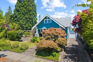2302 SE 58th Ave, Portland, OR 97215 - Photo 2