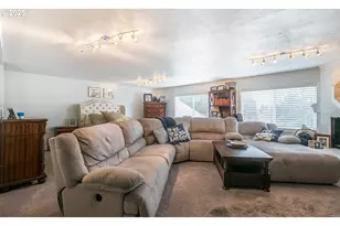 10612 NW Skyline Blvd, Portland, OR 97231 - Photo 28