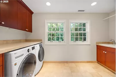 541 SW Ashdown Cir, West Linn, OR 97068 - Photo 32