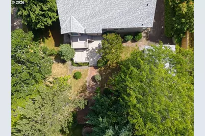 1915 NW Cascade Heights Dr, Albany, OR 97321 - Photo 8