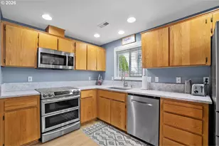 1979 SE 63rd Ave, Hillsboro, OR 97123 - Photo 16