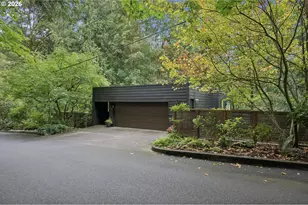 2538 SW Sherwood Dr, Portland, OR 97201 - Photo 2