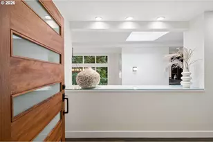 2538 SW Sherwood Dr, Portland, OR 97201 - Photo 4
