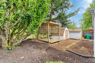 13115 SE Foster Rd, Portland, OR 97236 - Photo 22