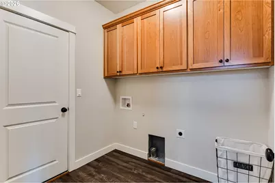 908 Pennington Ct, Eugene, OR 97404 - Photo 32