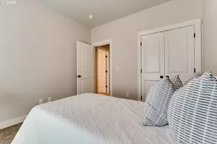 908 Pennington Ct, Eugene, OR 97404 - Photo 16
