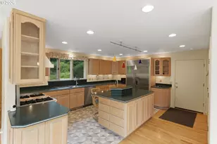 61370 Old Wagon Rd, Coos Bay, OR 97420 - Photo 18