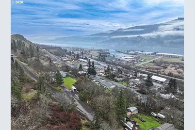 1 E Franklin, Bingen, WA 98605 - Photo 8