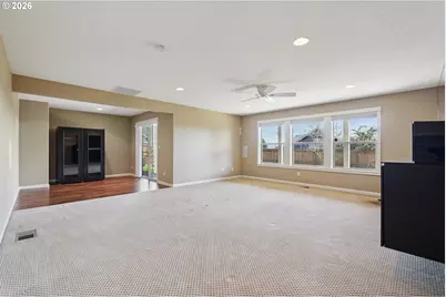 604 NW Mt Bachelor St, McMinnville, OR 97128 - Photo 24