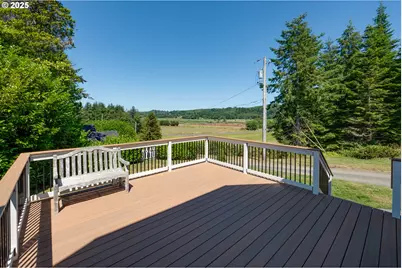 90635 Spring Rd, Astoria, OR 97103 - Photo 12