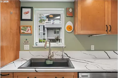 637 SE Linn St #E, Portland, OR 97202 - Photo 16
