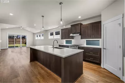 61136 NE Cobalt St, Bend, OR 97701 - Photo 8