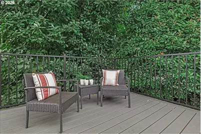 1514 NE Marine Dr, Portland, OR 97211 - Photo 4