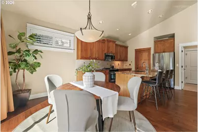 9904 NW Wayne Ln, Portland, OR 97229 - Photo 12