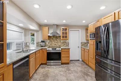 3910 NE Burtonwood Ct, Vancouver, WA 98682 - Photo 4