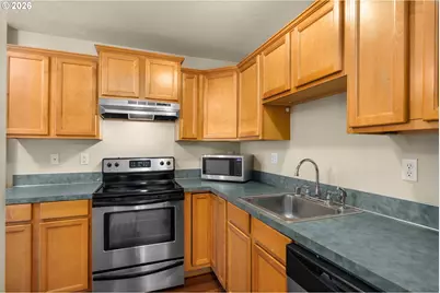13320 SW Allen Blvd #206, Beaverton, OR 97005 - Photo 6