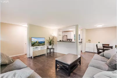 6926 SE Deardorff Rd, Portland, OR 97236 - Photo 8
