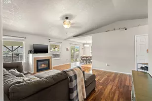 1049 W Hartley Ave, Hermiston, OR 97838 - Photo 12
