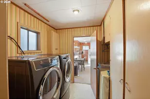 650 Franklin Ave, Bandon, OR 97411 - Photo 32