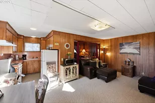 650 Franklin Ave, Bandon, OR 97411 - Photo 34