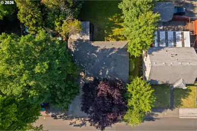 9218 SE Washington St, Portland, OR 97216 - Photo 32