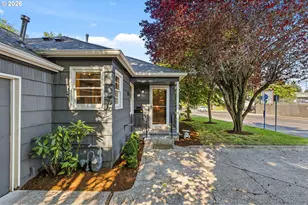9218 SE Washington St, Portland, OR 97216 - Photo 2