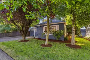 9218 SE Washington St, Portland, OR 97216 - Photo 30