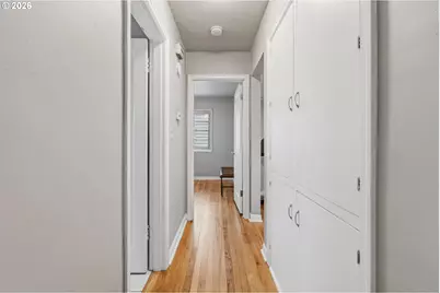 9218 SE Washington St, Portland, OR 97216 - Photo 14