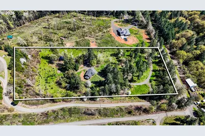 24691 Hall Rd, Cheshire, OR 97419 - Photo 2
