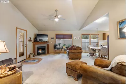 12820 NE 42nd St, Vancouver, WA 98682 - Photo 14