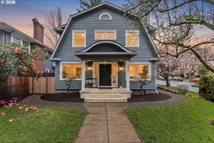 3845 SE Ankeny St, Portland, OR 97214 - Photo 2