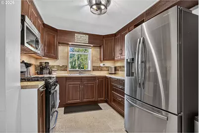 7511 SE Harmony Rd, Milwaukie, OR 97222 - Photo 10