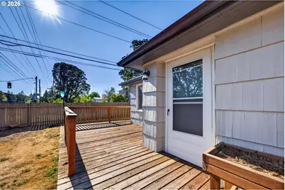 7511 SE Harmony Rd, Milwaukie, OR 97222 - Photo 34