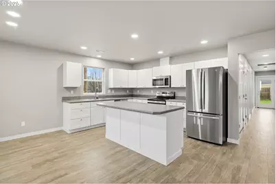 203 4th, Moro, OR 97039 - Photo 4