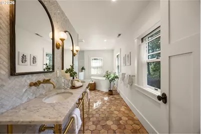 4323 SW Hamilton Ter, Portland, OR 97239 - Photo 20