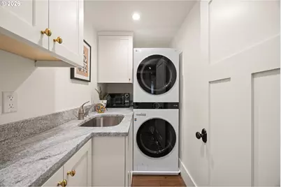 4323 SW Hamilton Ter, Portland, OR 97239 - Photo 28