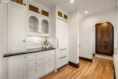 4323 SW Hamilton Ter, Portland, OR 97239 - Photo 12