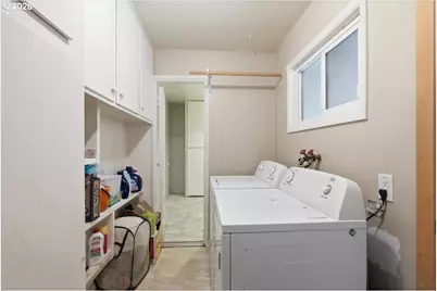 955 Harris Ave, Salem, OR 97302 - Photo 12