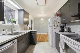 955 Harris Ave, Salem, OR 97302 - Photo 10